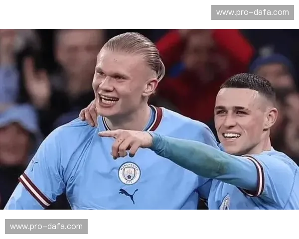 红蓝之巅的灵魂博弈:曼联vs曼城直播,这不只是一场德比,而是曼彻斯特的信仰战争